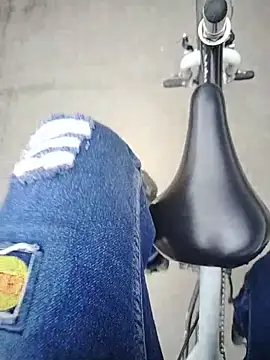 Danielitohot23cm online show from November 14, 2025, 4:06 pm