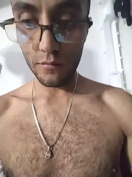 Danielitohot23cm online show from November 25, 2025, 1:49 am