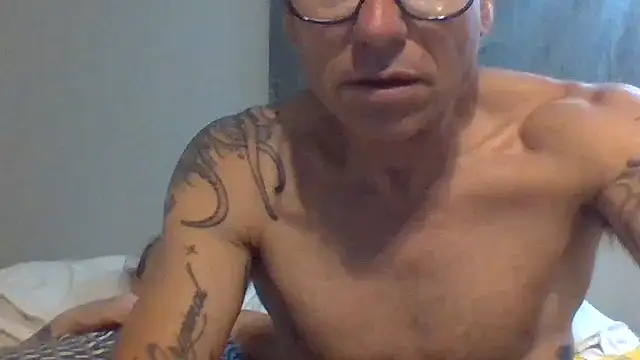 Snapshot of Pcsammy73 chatting on May 17, 2026, 8:01 am Pcsammy73 online show from May 17, 2026, 8:01 am