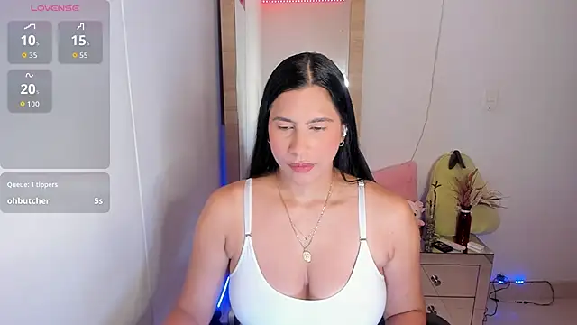 hellensexy online show from May 22, 2026, 9:42 pm