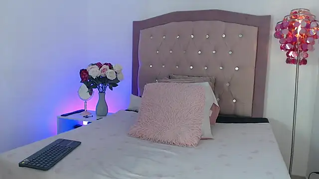 AnnadirtyXo online show from January 14, 2026, 3:56 am