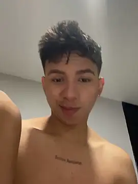 Leonarrrd 01 online show from January 25, 2025, 3:52 pm