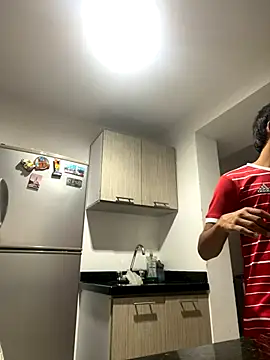 Leonarrrd 01 online show from September 26, 2025, 10:03 pm