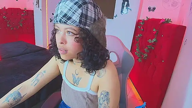 miahernadez303av online show from September 11, 2025, 2:11 am