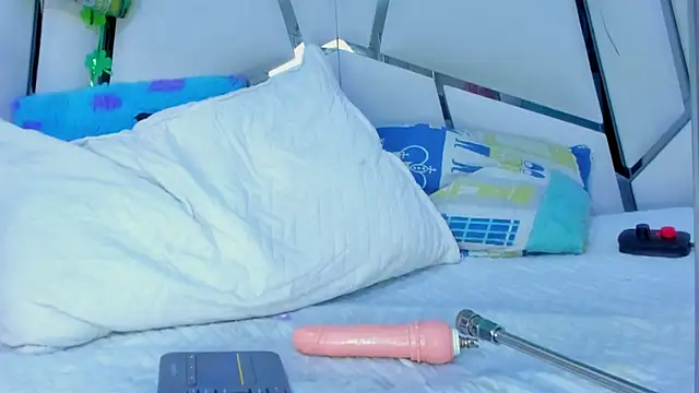  aurora18  online show from March 21, 2025, 3:12 am