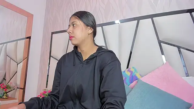  aurora18  online show from March 24, 2026, 3:11 am