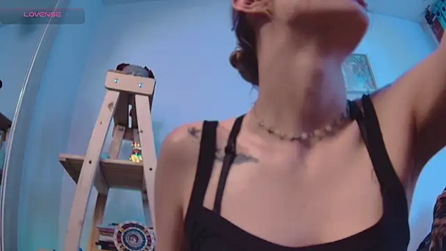 Lucy Princes online show from February 26, 2025, 5:20 am