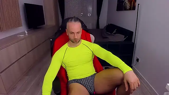 MarisMuscle online show from March 12, 2025, 6:29 am