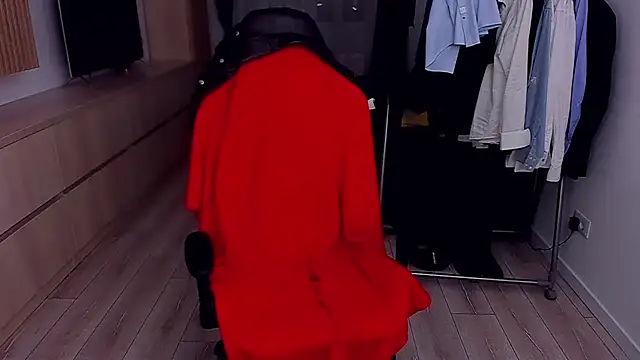 Snapshot of MarisMuscle chatting on February 27, 2026, 8:25 am MarisMuscle online show from February 27, 2026, 8:25 am