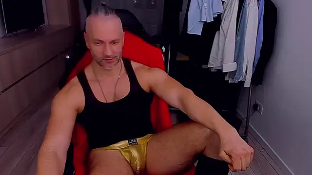 Snapshot of MarisMuscle chatting on March 1, 2026, 4:20 pm MarisMuscle online show from March 1, 2026, 4:20 pm