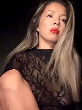 Snapshot of SonyaD_ chatting on September 16, 2025, 1:17 am SonyaD online show from September 16, 2025, 1:17 am