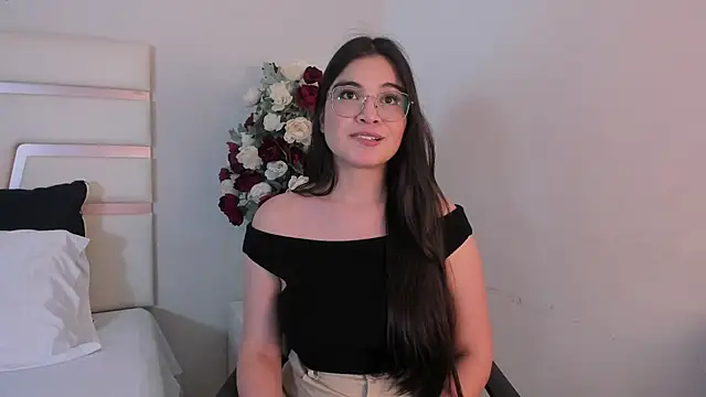 CamilaSofiia online show from January 22, 2025, 8:06 pm