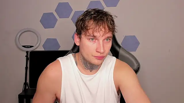 Chris Tyson online show from October 19, 2025, 9:04 pm