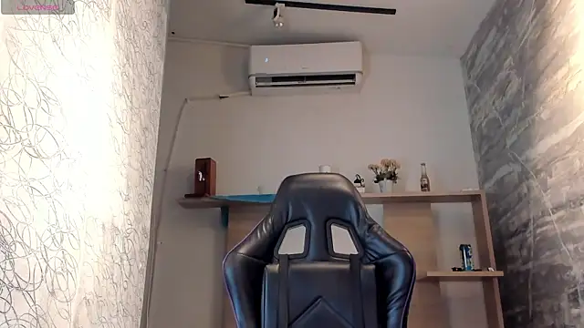 Snapshot of EdwardRoss_ chatting on July 21, 2026, 7:49 pm EdwardRoss online show from July 21, 2026, 7:49 pm