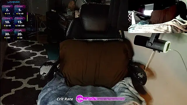 Snapshot of 8inchpunkcub chatting on November 21, 2025, 5:11 pm 8inchpunkcub online show from November 21, 2025, 5:11 pm