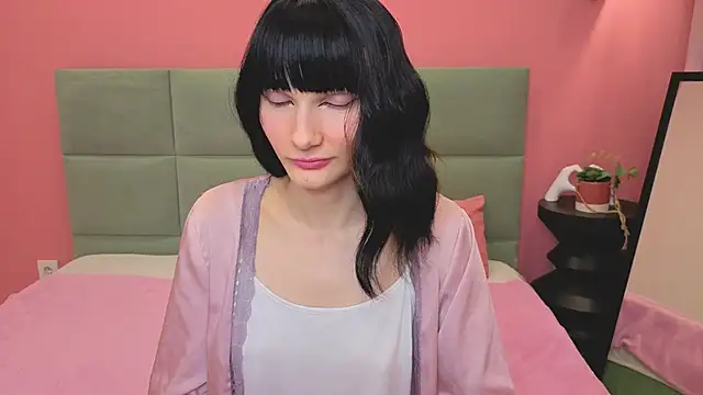 Lili flowerr online show from April 23, 2026, 11:42 am