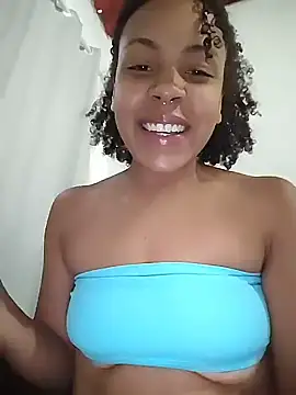 Julia Pretinha online show from December 20, 2025, 2:35 pm