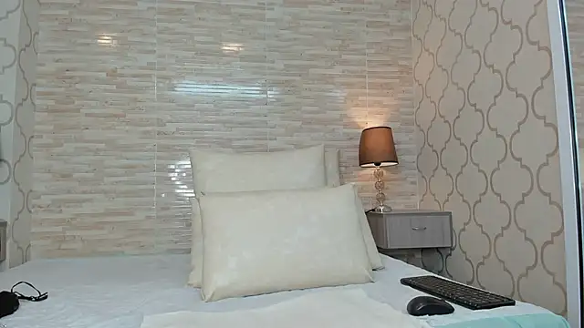 ZoeSmitth online show from January 30, 2025, 12:06 pm