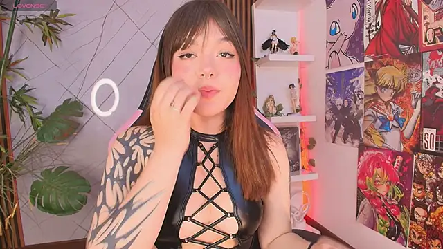 Fluffy Bubble21 online show from January 10, 2026, 4:36 am