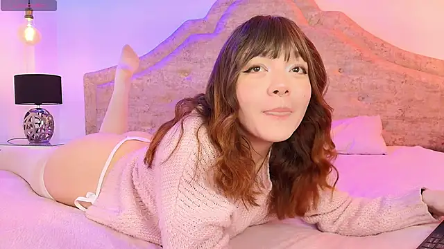 Snapshot of Fluffy_Bubble21 chatting on May 6, 2026, 4:52 am Fluffy Bubble21 online show from May 6, 2026, 4:52 am