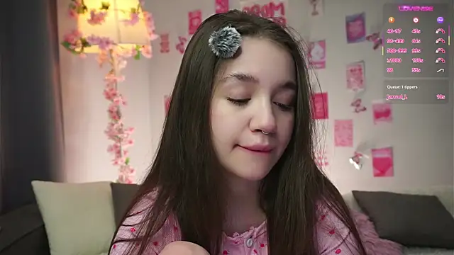 AmiLewis online show from February 15, 2026, 1:02 am