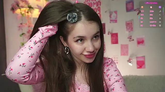 AmiLewis online show from February 18, 2026, 2:18 am