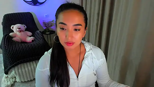 Snapshot of worldofkim chatting on September 17, 2025, 8:21 pm worldofkim online show from September 17, 2025, 8:21 pm