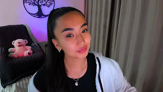 Snapshot of worldofkim chatting on October 15, 2025, 7:36 pm worldofkim online show from October 15, 2025, 7:36 pm