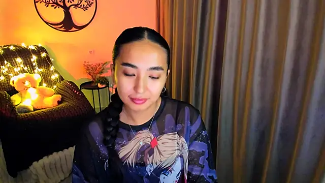 Snapshot of worldofkim chatting on November 13, 2025, 10:36 am worldofkim online show from November 13, 2025, 10:36 am