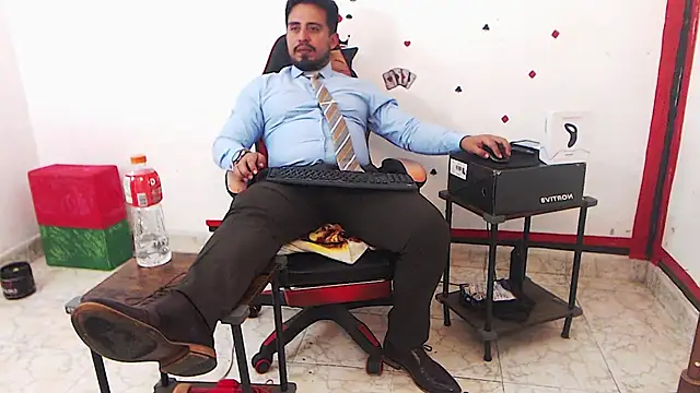 KalethBigDick online show from February 9, 2026, 1:20 am