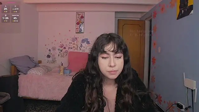 leslyyu online show from October 18, 2025, 4:08 pm