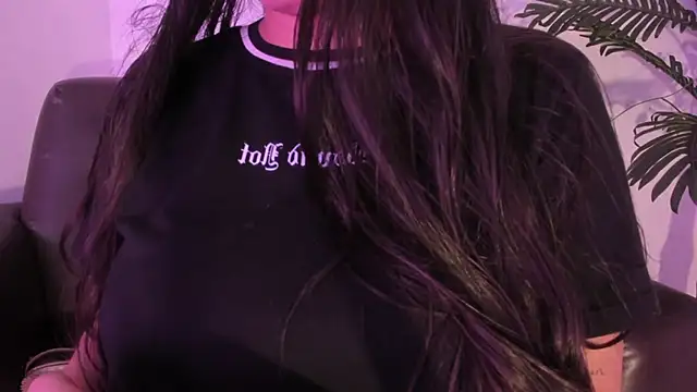 Miia Thompsonn online show from February 22, 2025, 3:12 am