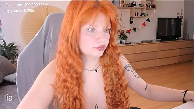 lil lia online show from October 1, 2025, 8:42 am