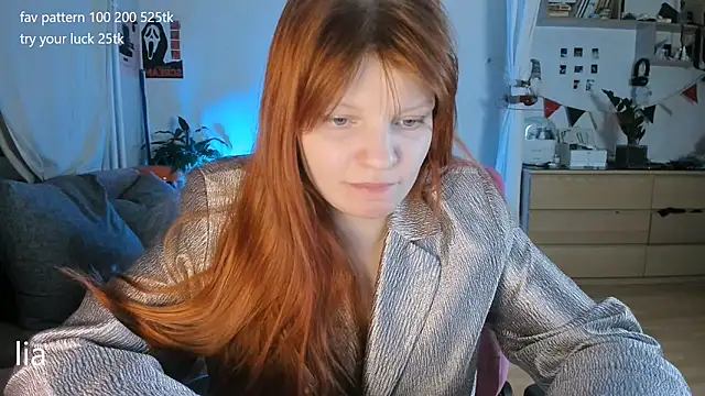 Snapshot of lil_lia chatting on May 12, 2026, 10:40 pm lil lia online show from May 12, 2026, 10:40 pm