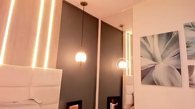 Miah gomez  online show from January 11, 2025, 3:20 pm