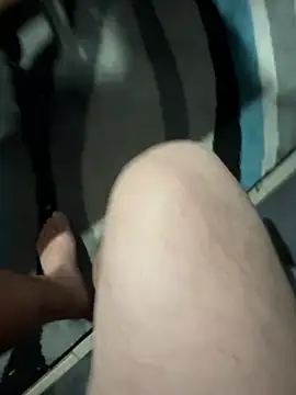 Snapshot of Kissoks1@xh chatting on December 15, 2024, 11:55 am Kissoks1xh online show from December 15, 2024, 11:55 am