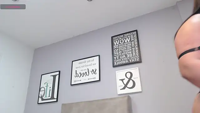 MileyHudson online show from November 14, 2025, 4:00 am