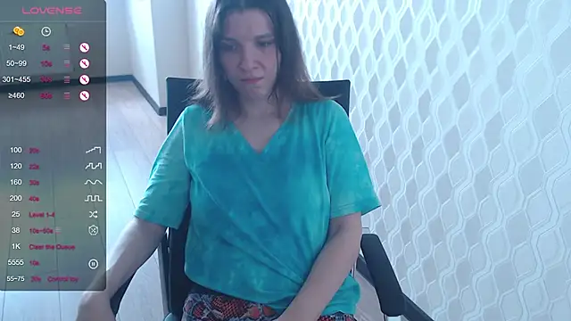 Snapshot of LisaHeart chatting on June 21, 2026, 1:46 pm LisaHeart online show from June 21, 2026, 1:46 pm