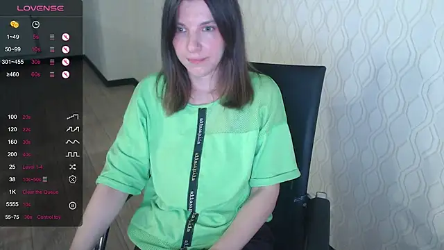 Snapshot of LisaHeart chatting on June 22, 2026, 11:57 pm LisaHeart online show from June 22, 2026, 11:57 pm