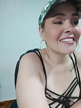 Snapshot of Miss_Agatha chatting on April 18, 2026, 12:25 am Miss Agatha online show from April 18, 2026, 12:25 am
