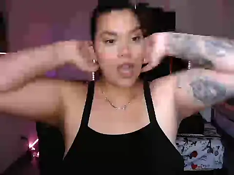 CarolinaRincon online show from October 10, 2025, 8:52 pm