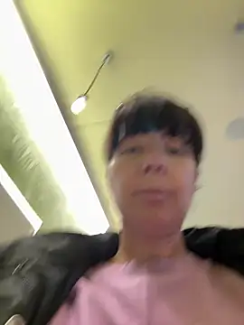 eveangelll online show from January 8, 2025, 12:05 pm