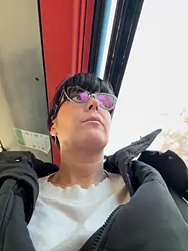 eveangelll online show from January 9, 2025, 2:29 pm