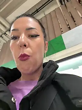 eveangelll online show from February 1, 2025, 1:41 pm