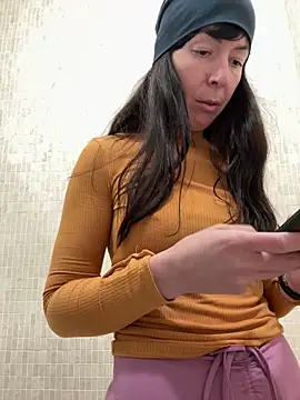 eveangelll online show from February 28, 2025, 8:42 am