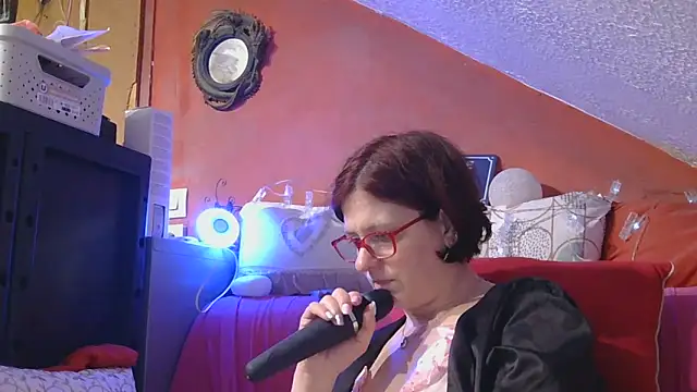 Snapshot of lanax chatting on May 18, 2026, 12:44 pm lanax online show from May 18, 2026, 12:44 pm