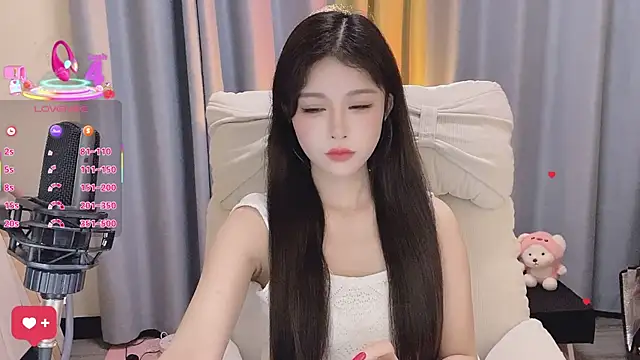 7-Love online show from April 10, 2026, 1:27 pm