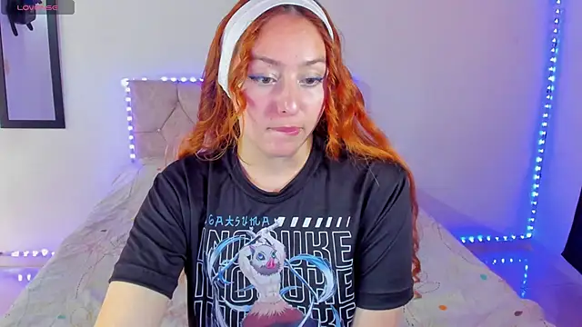 Snapshot of April_sommer1 chatting on September 18, 2025, 7:49 pm April sommer1 online show from September 18, 2025, 7:49 pm