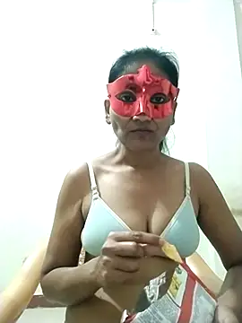 sunita6009 online show from November 2, 2025, 3:47 pm