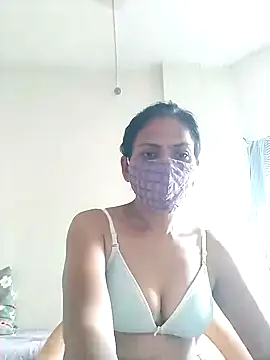 sunita6009 online show from June 13, 2026, 2:53 am